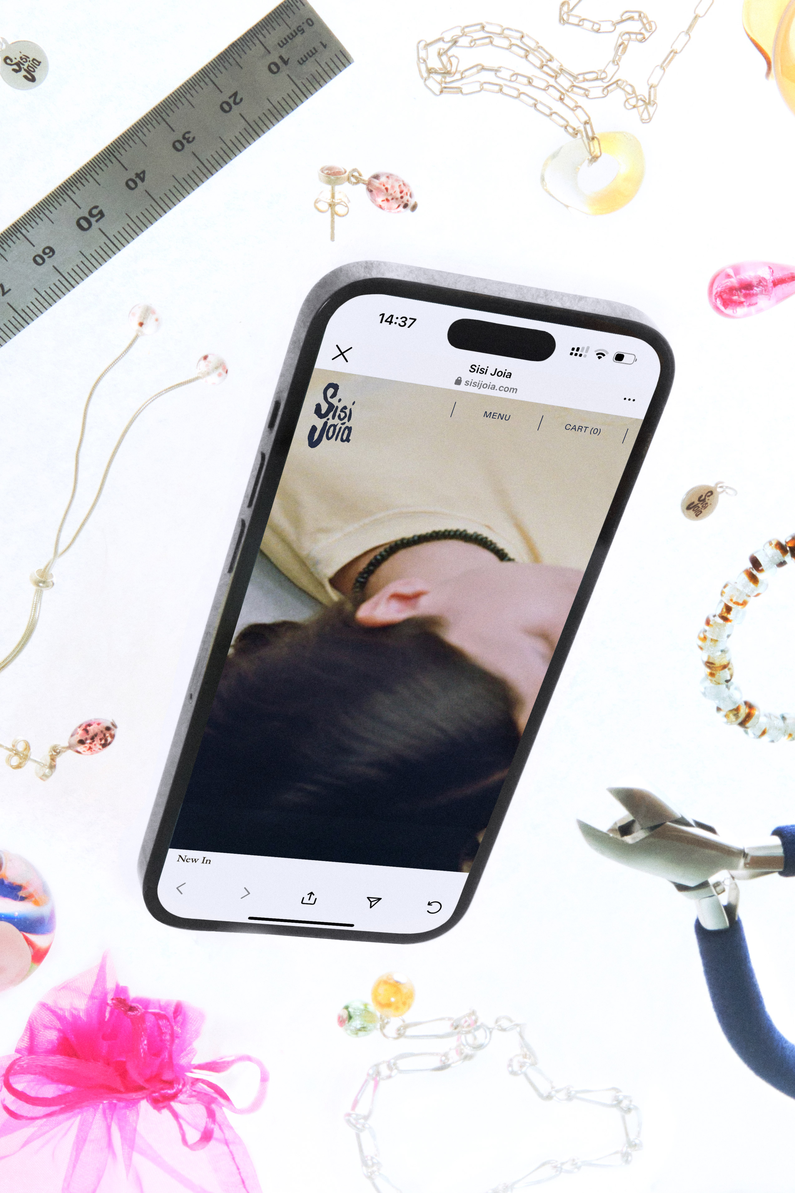 Laand Studio: Sisi Joia (Identity and Website)